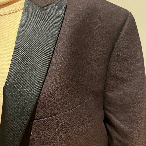 40R Ryan Seacrest Distinction Dark Burgundy & Black Geometric Dinner Jacket - Picture 7 of 9